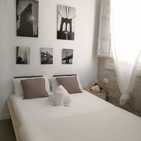 Suites By Eric Olsan Валенсия Екстериор снимка